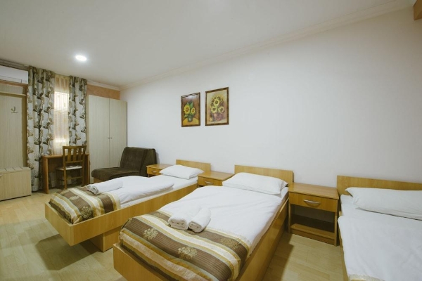 Hotel Flowers (Sivrić Mahala)))